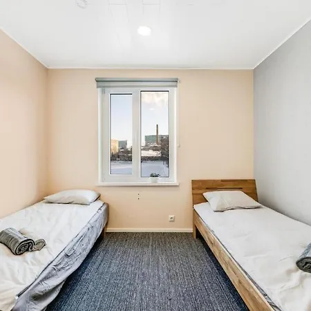 Apartment 10 - Modern 2Br Apartment, Fast Wifi, Near Old Town *